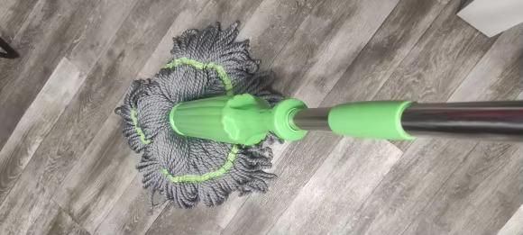 V Self-twisting Water Rotating Mop