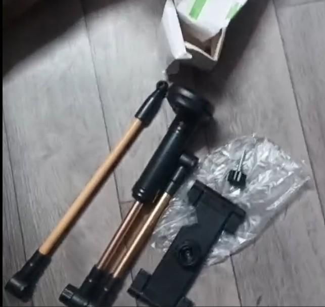 Vmun Mobile Phone & Tablet Stand-Flexible Clip